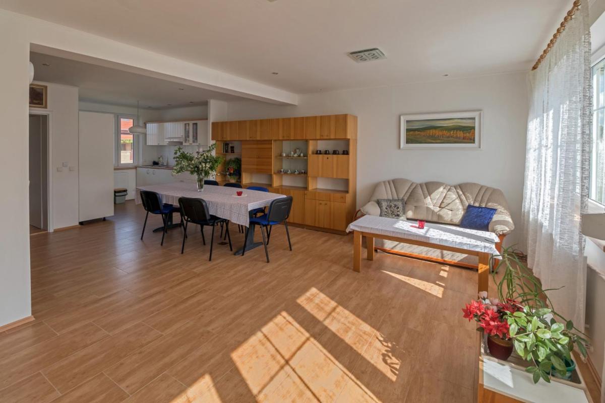 Apartman Garden ليدنيس المظهر الخارجي الصورة