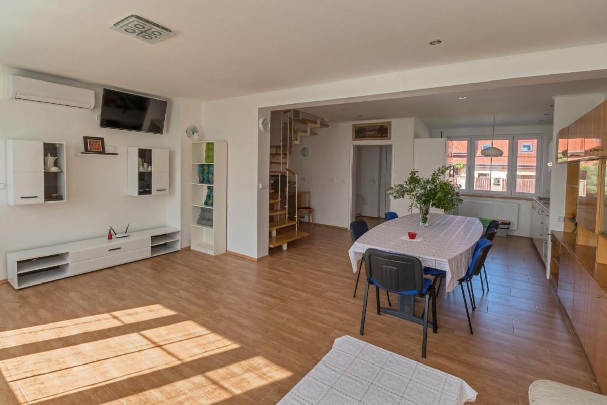 Apartman Garden ليدنيس المظهر الخارجي الصورة